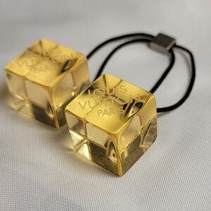 LOUIS VUITTON Hair Cubes